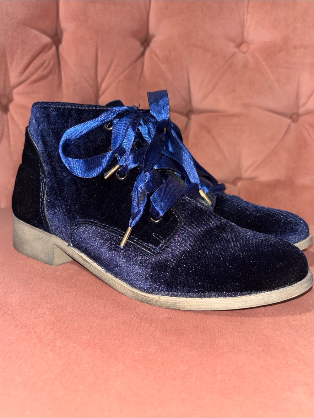 Steve Madden booties blue velvet ribbon lace up velour ankle boots women’s 6.5